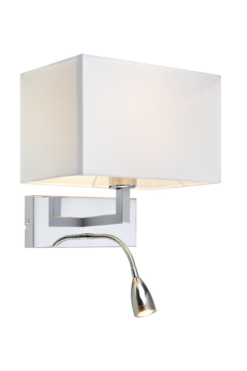 Savoy Chrom læselampe Fra Markslöjd - Den rektangulære skærm i kombination med den fleksible LED-lampe på 3W giver både et atmosfærisk skær og praktisk lys til løsning.