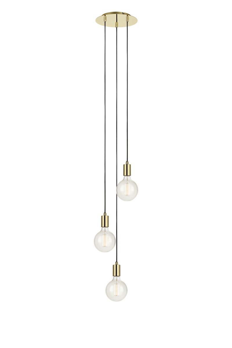 Sky Ø25 Messing loftslampe Fra Markslöjd - Loftslampe fra Sky-serien, med tre lampeholdere i messing og sort tekstilledning, der h&aelig;nger i forskellige niveauer fra et rundt loftbeslag.