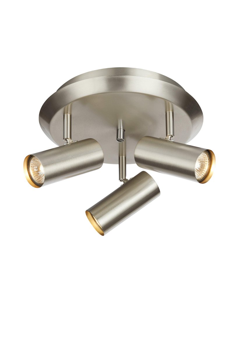 Barcelona 3 Stål spotlight Fra Markslöjd - Hvert spotlight er retningsbestemt så&aring; at du selv kan vælge, hvad du vil lyse op i dit hjem.