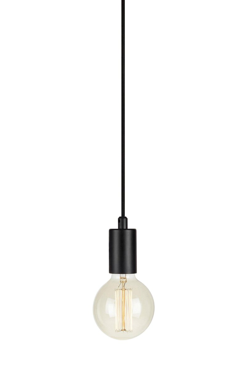 Sky Ø4 Sort vindueslampe Fra Markslöjd - Sky er en favorit for alle, der elsker enkelhed og elegance i interi&oslash;ret.