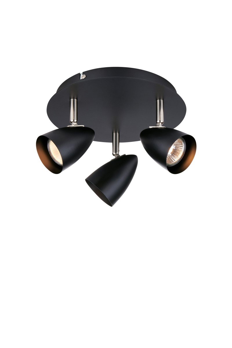 Ciro 3 Sort spotlight Fra Markslöjd - Med tre justerbare spotlights i elegante matsorte og s&oslash;lvdetaljer giver den et sofistikeret indtryk og muligg&oslash;r perfekt lysjustering til ethvert rum.