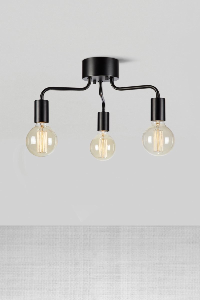 Avery 38cm Sort plafond Fra Markslöjd - Lampen er et perfekt valg for dem, der leder efter en kombination af funktionalitet og moderne design.