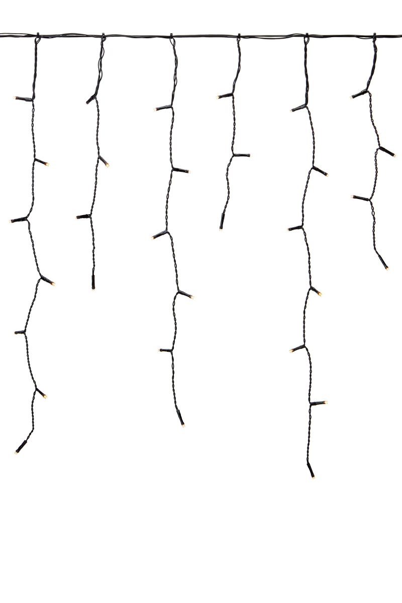 Istaplyskæde 3m Sort Garden 24 Fra Markslöjd - Lyssl&oslash;jfen er 3,1 meter lang, kan bygges og er IP44-klassificeret til udend&oslash;rs brug.