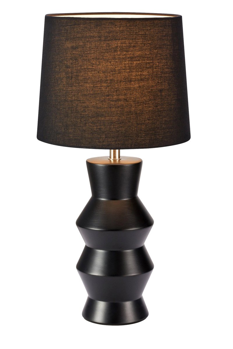 Sienna 46cm Sort bordlampe Fra Markslöjd - Med en højde på 46 cm og en skærm med en diameter på 23 cm er den perfekt at placere på et hallmøbel eller sidebord.