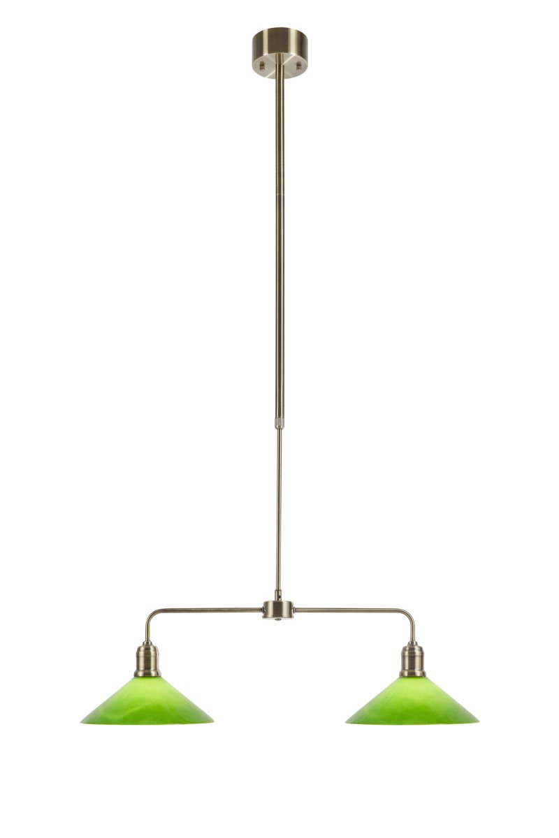 Vela 75cm Messing/grøn loftslampe Fra Markslöjd - Stilfuld loftlampe i klassisk stil med messingramme og to blanke gr&oslash;nne glassk&aelig;rme.