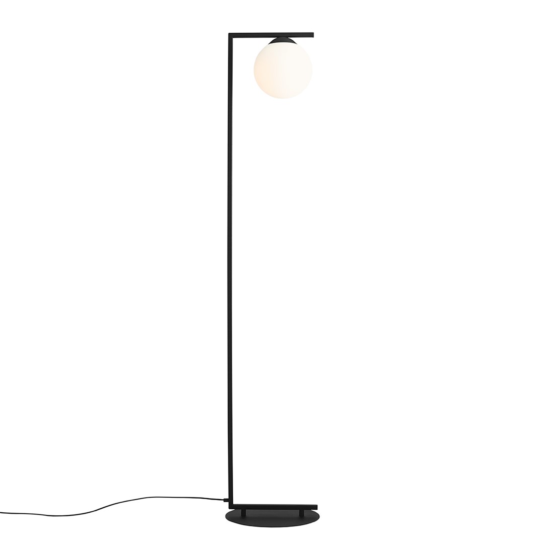 Zac Sort gulvlampe Fra Artera - Zac gulvlampe har et minimalistisk design lavet af metal og glas.