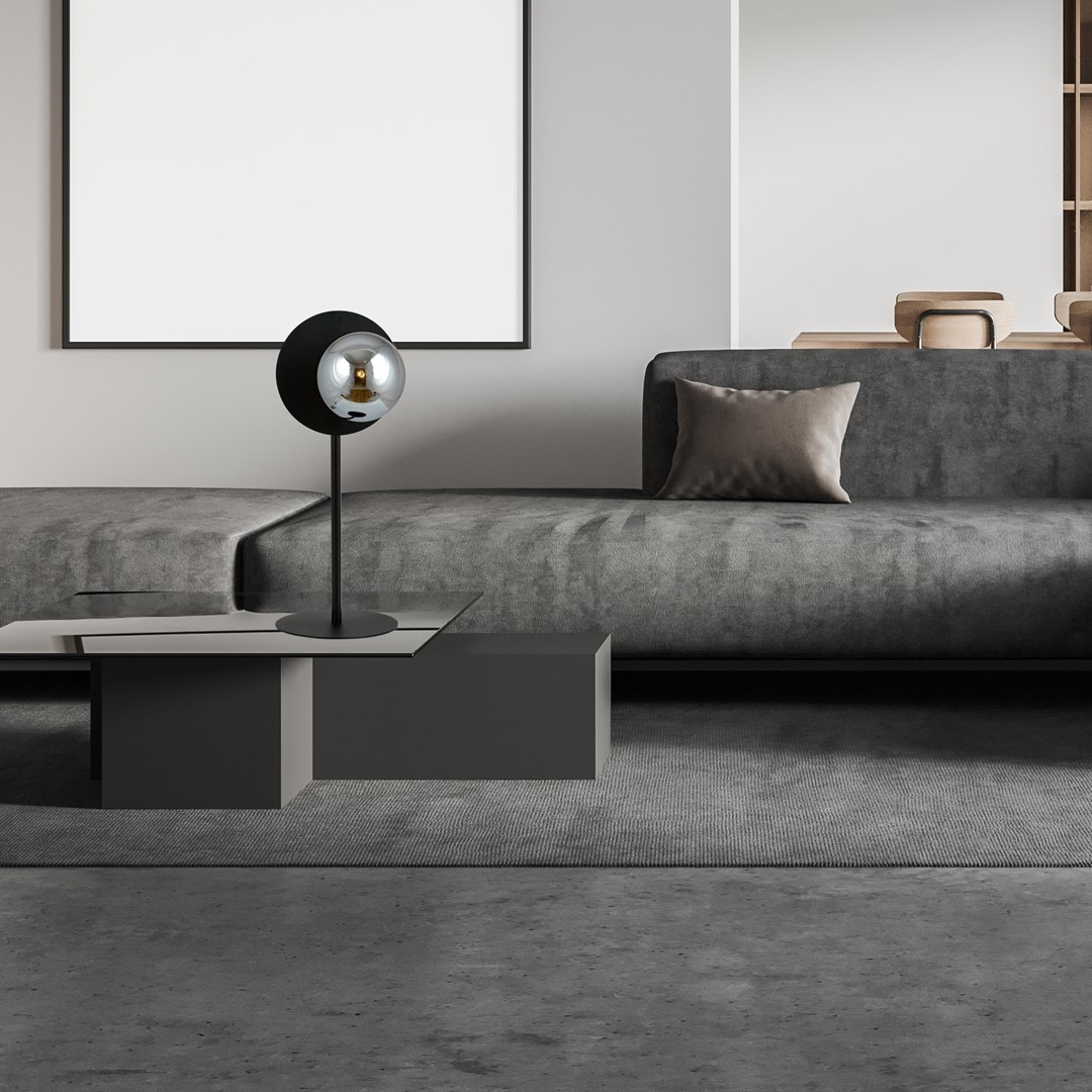 Oslo 50cm Sort/Røget bordlampe Fra Emibig Lighting - Den runde form skaber en flot kontrast mod den lige fod og gør lampen til en dekorativ detalje i rummet.