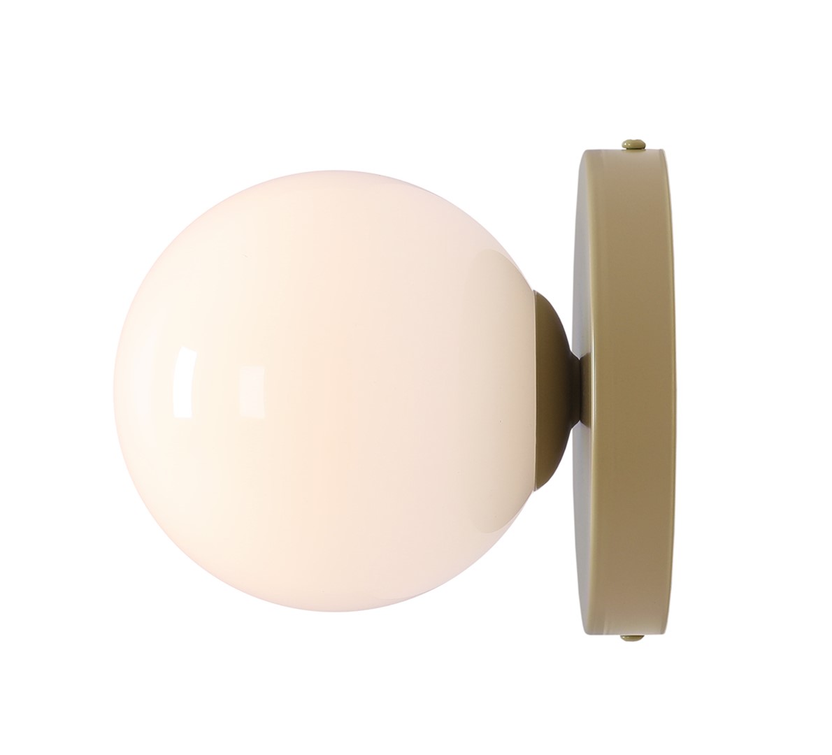 Ball Ø15 Beige væglampe Fra Artera - Det kompakte design gør den perfekt til mindre rum, samtidig med at den tilføjer en moderne elegance til din væg.