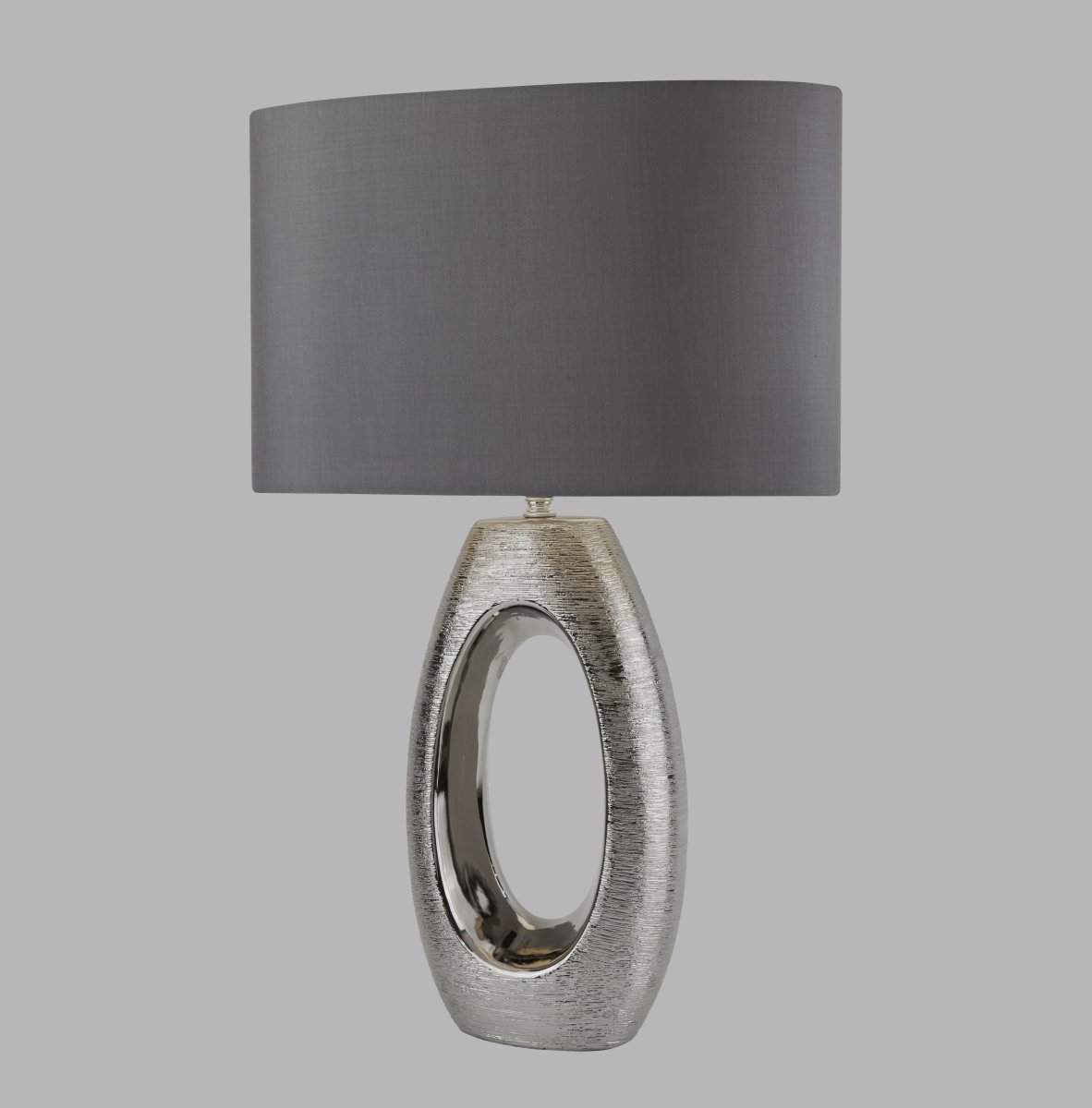 Artisan 60cm Chrom bordlampe Fra Searchlight - Denne eksklusive bordlampe kombinerer en unik, spejllignende base i en metallisk finish med en elegant grøn; lampeskærm.
