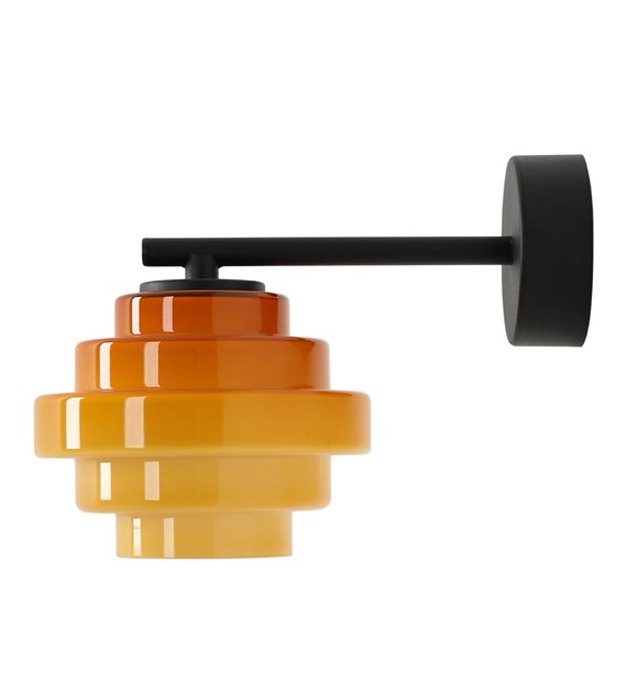 Filo 23cm Orange væglampe Fra Artera - Glasskærmen spreder et blødt og behageligt lys, der er perfekt til både stemningsbelysning og funktionel belysning i entréen, soveværelset eller stuen.