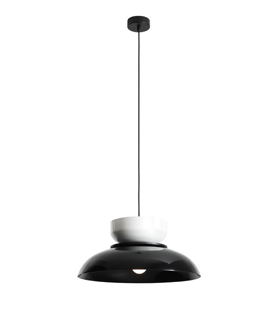 Aldo Ø47 Sort og hvid loftslampe Fra Artera - Kombinationen af sort og hvid skærm skaber en moderne kontrast, der gør lampen til et elegant blikfang.