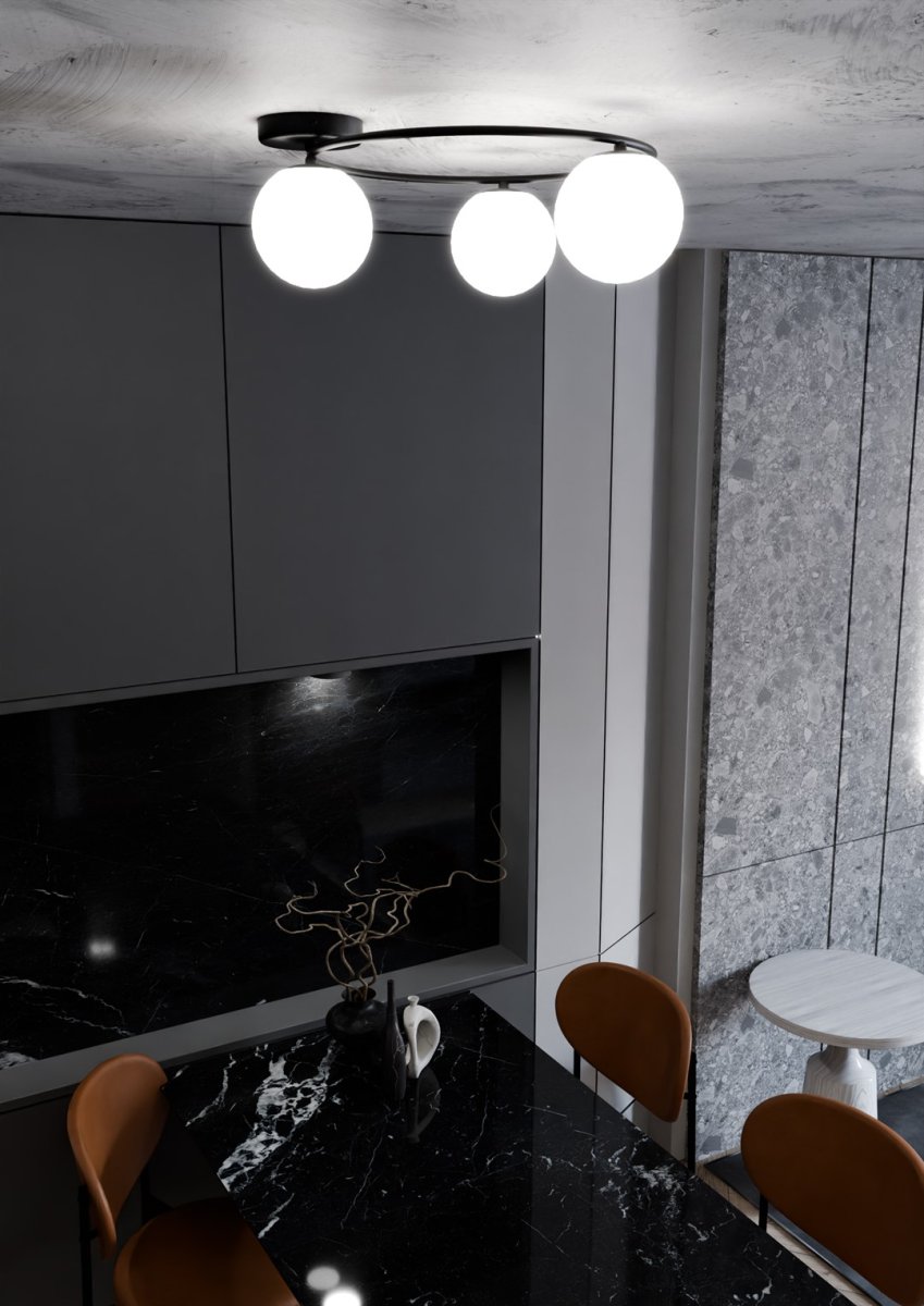 Sopra Ø47 Hvid plafond Fra Emibig Lighting - De opalglassk&aelig;rme tilf&oslash;jer lethed og spreder lyset j&aelig;vnt, hvilket bidrager til behagelig og effektiv rumbelysning.