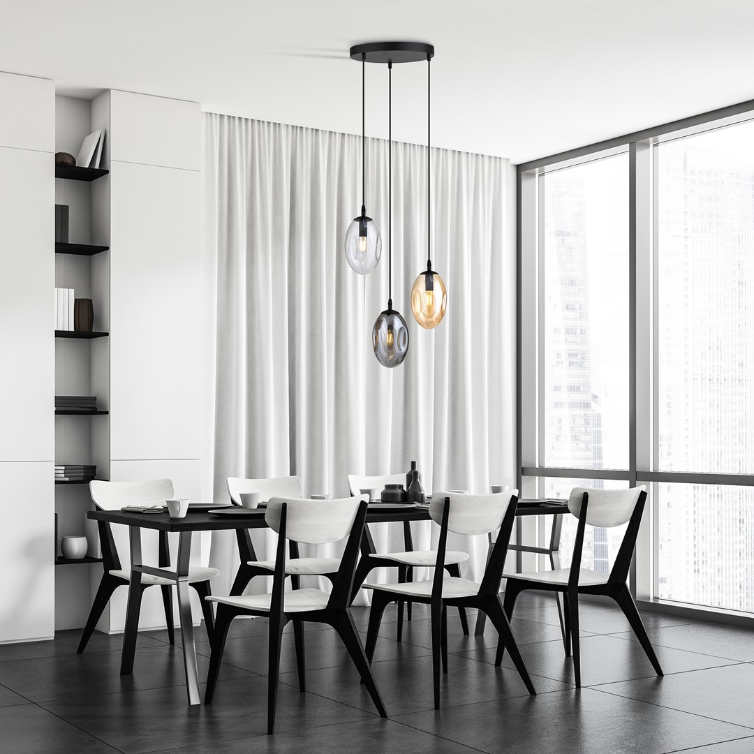Astral Ø40 Flerfarvet loftslampe Fra Emibig Lighting - Pendlerne er afsluttet med flerfarvede glaskupler, der spreder et varmt og indbydende lys i rummet.