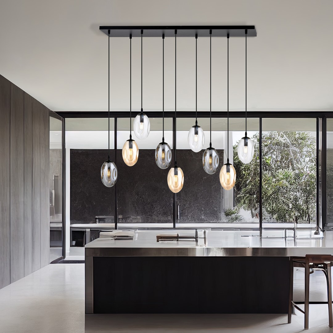 Astral 100cm Flerfarvet loftslampe Fra Emibig Lighting - Perfekt over spisebordet eller i et åbent rum, hvor lampen kan tage sin plads og blive et naturligt blikfang.