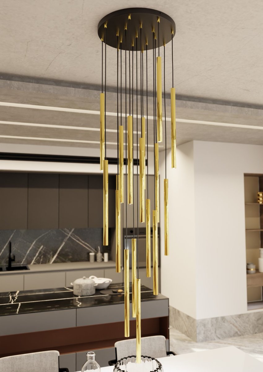 Selter Ø45 Guld loftslampe Fra Emibig Lighting - De guldfarvede r&oslash;r, der udg&oslash;r lampens krop, giver den en unik shimmer og en elegant f&oslash;lelse.
