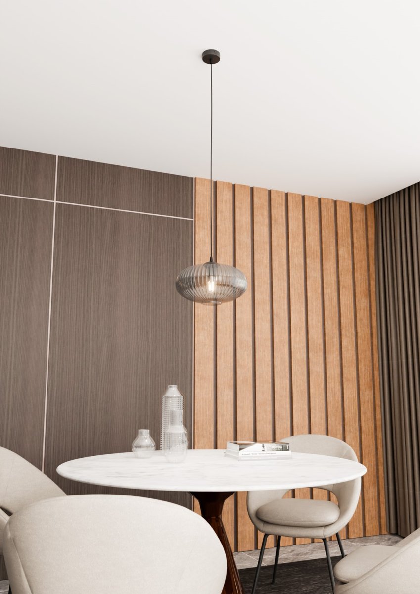 Coco Ø30 Røgfarvet loftslampe Fra Emibig Lighting - Coco loftlampen er en moderne pendel, der kombinerer elegance med funktionalitet.