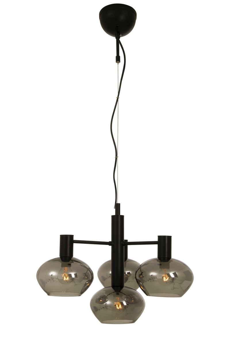 Bell Ø47 Røgfarvet loftslampe Fra Aneta Lighting - Med sine tre skærme i røget glas og ophæng i sort skabes en luksuriøs og sofistikeret atmosfære.