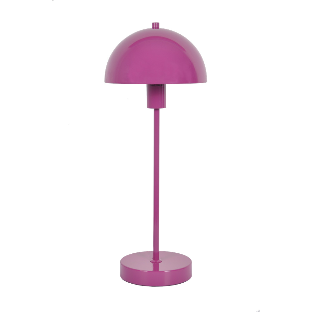 Vienda 48cm Lilla bordlampe Fra Herstal - Vienda bordlampe med sit klassiske og elegante design g&oslash;r, at lampen kan bruges i hjemmet i mange &aring;r.