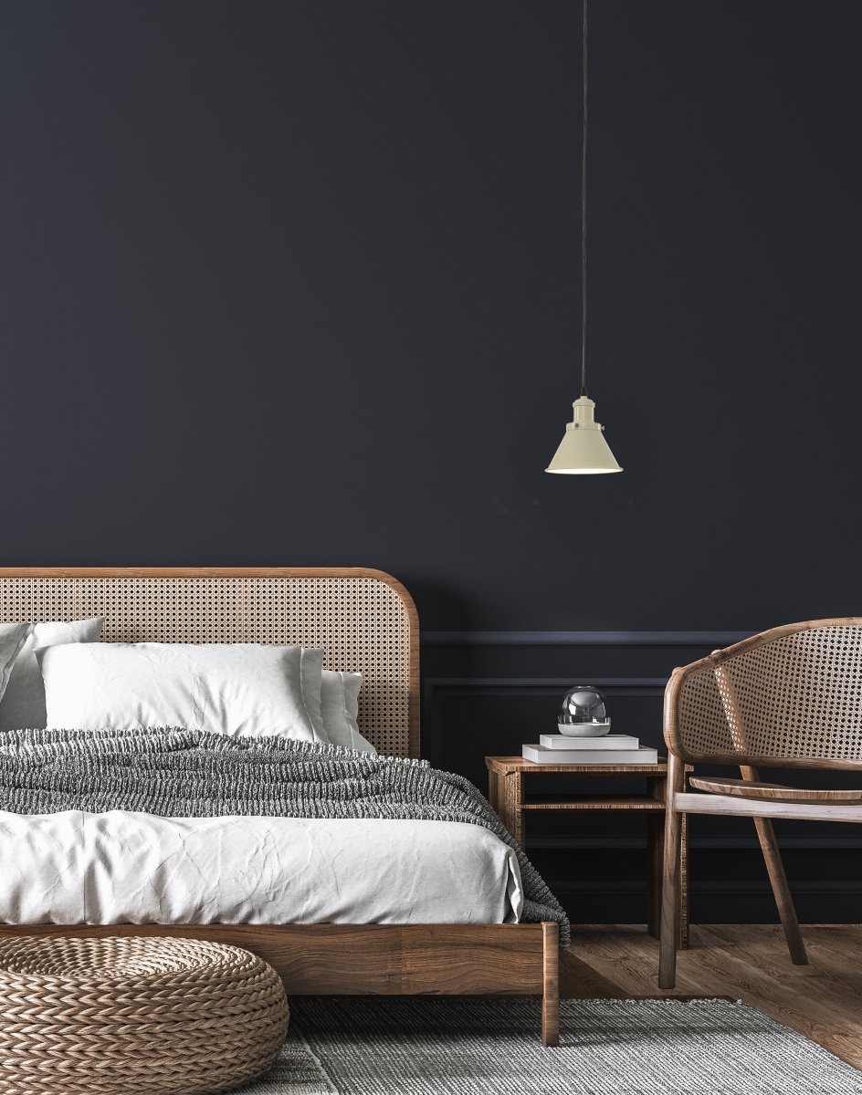 Paris Ø15 Beige vindueslampe Fra Aneta Lighting - Paris vindueslampen er lavet i en h&oslash;jglans sandfarve.