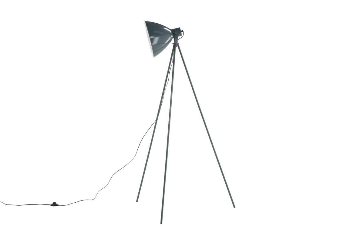 Tiv Blå gulvlampe Fra Venture Design - Tiv gulvlampen bliver et massivt lyspunkt i hjemmet p&aring; tre ben og med en stor, drejelig sk&aelig;rm.