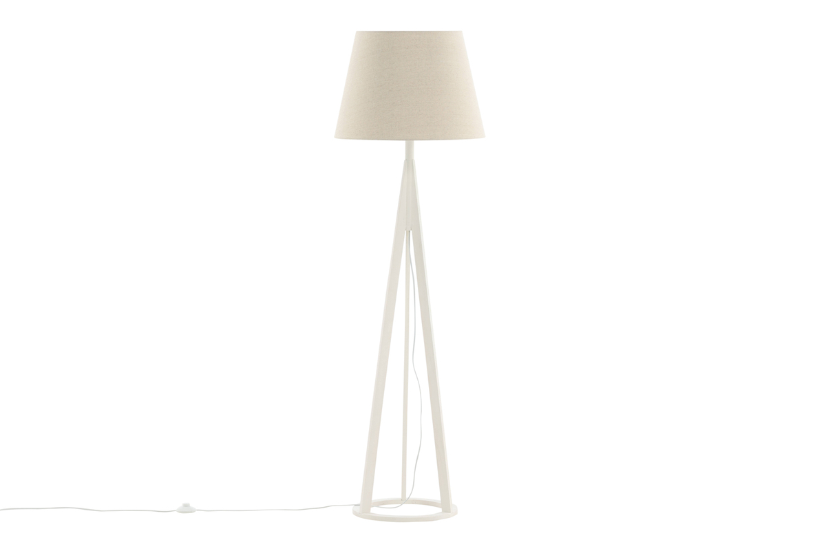 Kona Hvid gulvlampe Fra Venture Design - Kona er en stilfuld gulvlampe i tr&aelig; med hvide ben og en beige h&oslash;rsk&aelig;rm.