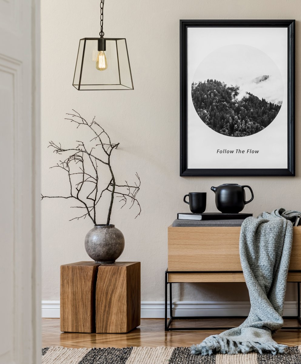 Diplomat 28cm Sort loftslampe Fra Aneta Lighting - DIPLOMAT letplaceret loftslampe i sortlakeret metal og glas, 60W E27 (medf&oslash;lger ikke).