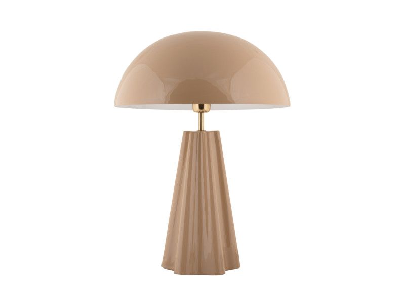 Amplio 55cm Beige bordlampe Fra Leitmotiv - Den er lavet af metal med en blank beige finish og elegante messingdetaljer, der giver et sofistikeret udtryk.