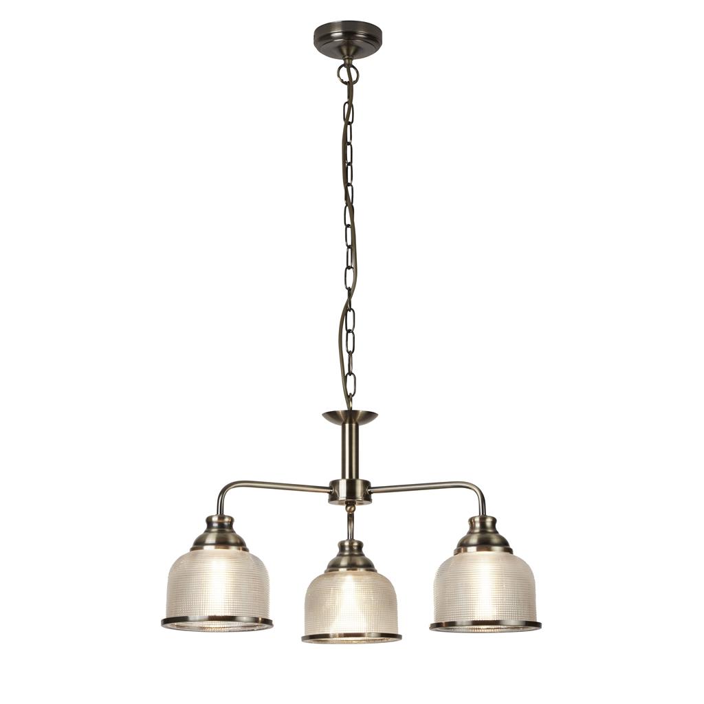 Bistro Ø56 Antik messing loftslampe Fra Searchlight - Med sine tre ribbede glasskærme i klassisk holofane-stil og antik messingfarvede detaljer kombinerer den det bedste fra tradition og modernitet.