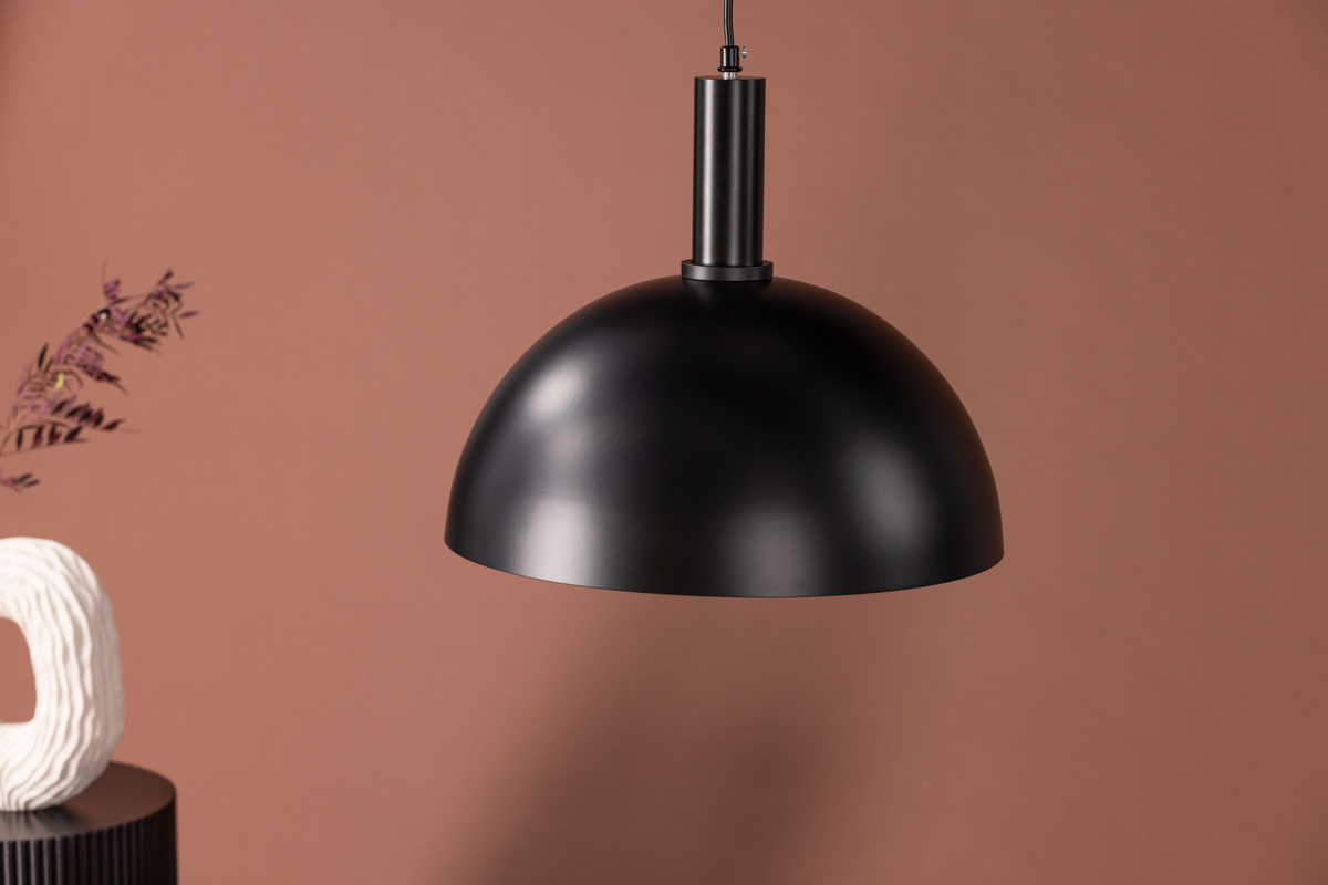 Narbonne Ø35 Sort loftslampe Fra Venture Design - Med Narbonne loftlampen f&aring;r du en tidl&oslash;s og klassisk lampe, der passer ind i de fleste rum.
