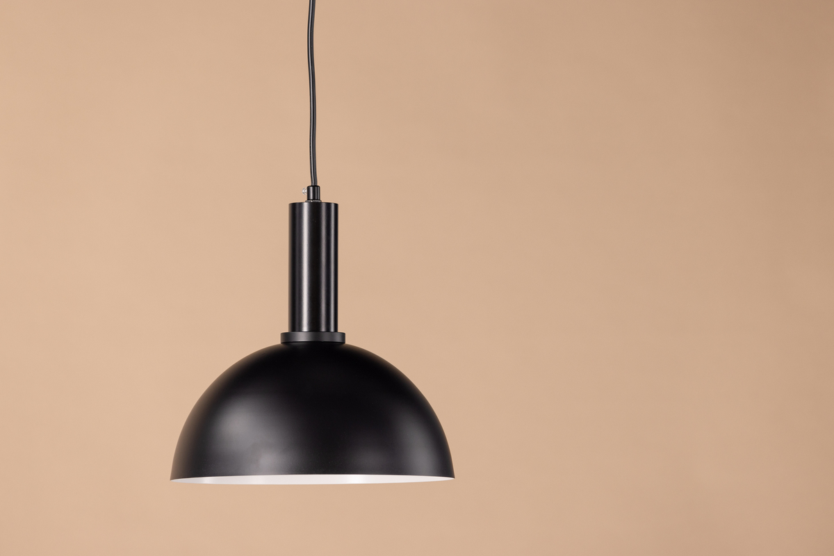 Narbonne Ø25 Sort loftslampe Fra Venture Design - Med Narbonne loftlampen f&aring;r du en tidl&oslash;s og klassisk lampe, der passer ind i de fleste rum.