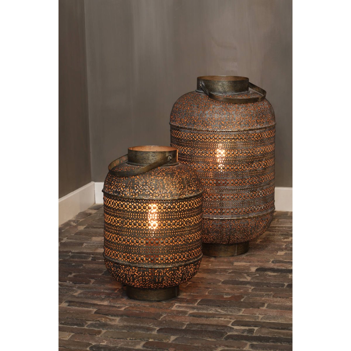 Udupi 45cm Bronze bordlampe Fra Light & Living - Skab en varm og indbydende atmosfære med Udupi, en elegant lampe i bronzefinish.