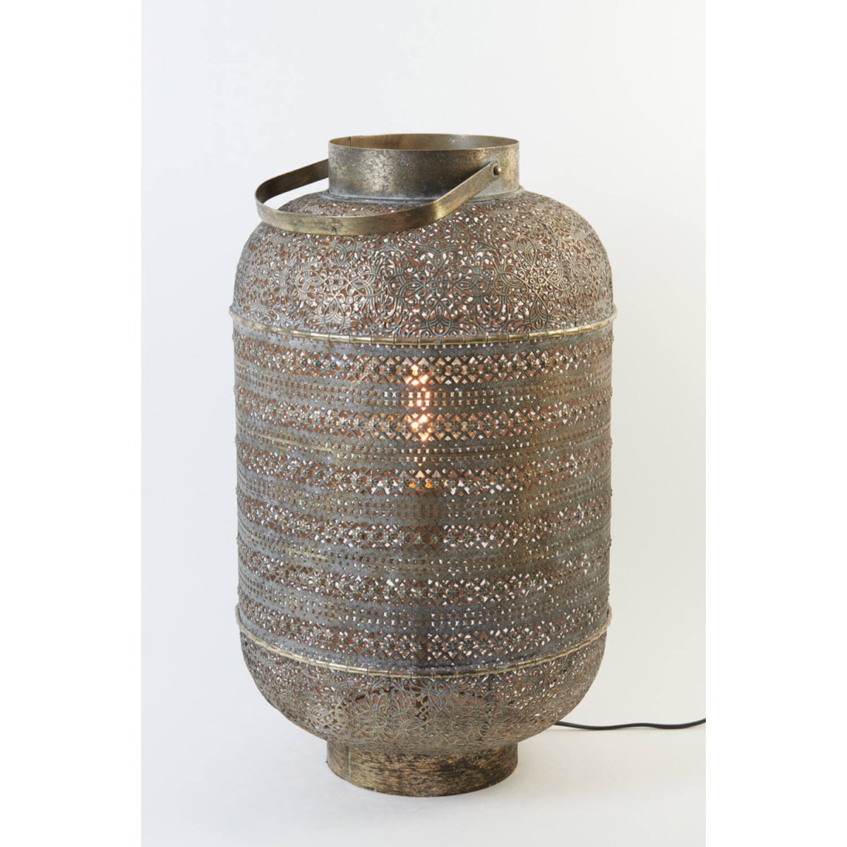 Udupi 62cm Bronze bordlampe Fra Light & Living - Skab en varm og indbydende atmosf&aelig;re med Udupi, en elegant lampe i bronzefinish.