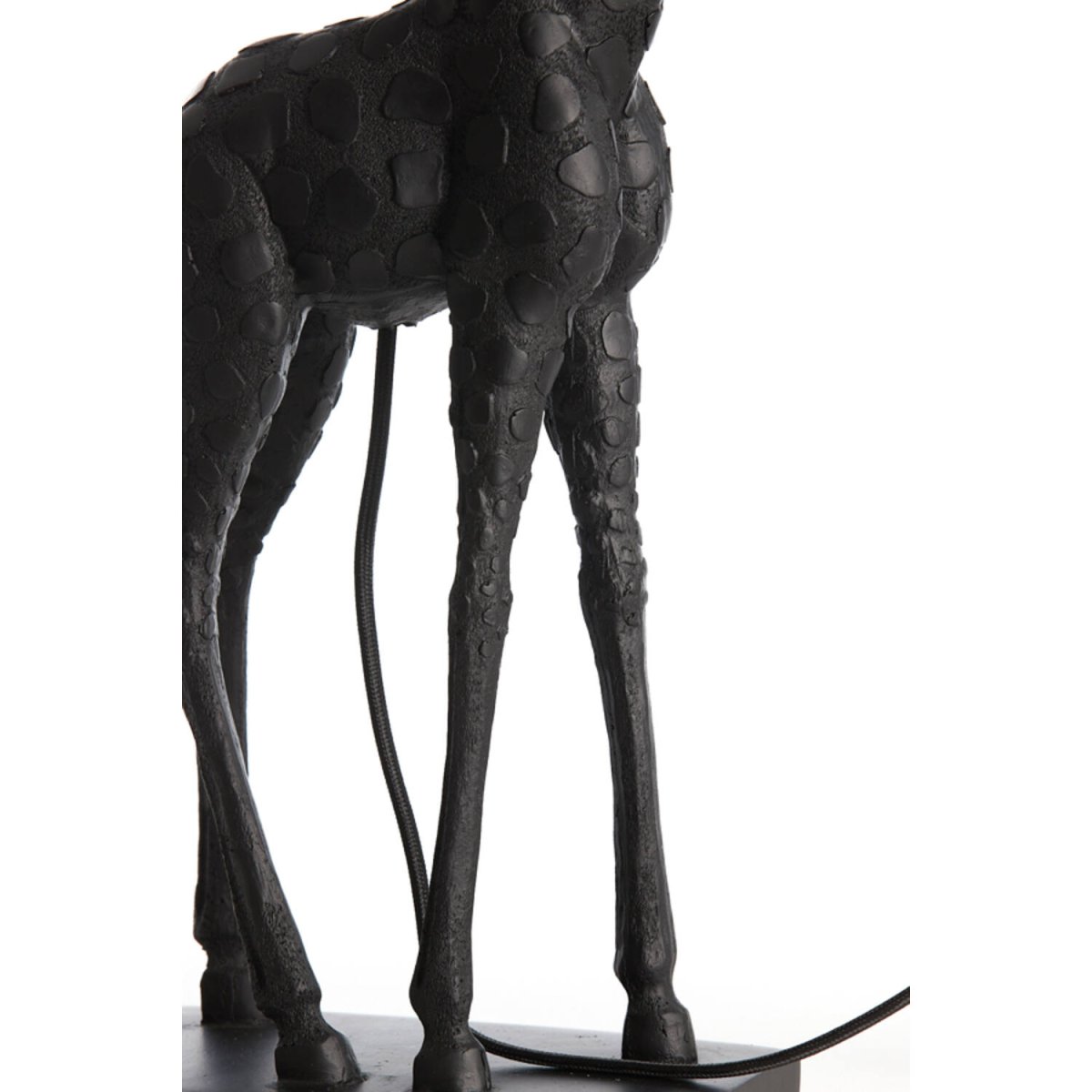 Giraffe 68cm Sort bordlampe Fra Light & Living - Giraffe er en unik bordlampe, der kombinerer dristigt design med elegance.