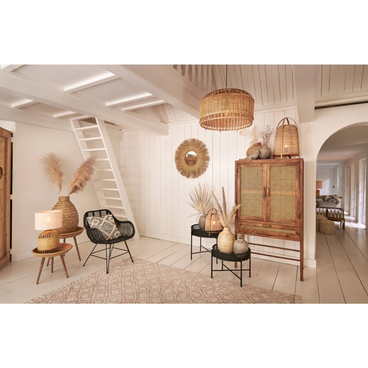 Jacinto 60cm Natur bordlampe Fra Light & Living - Skab en varm og harmonisk atmosfære med Jacinto, en stilfuld lampe i bambus og hør.