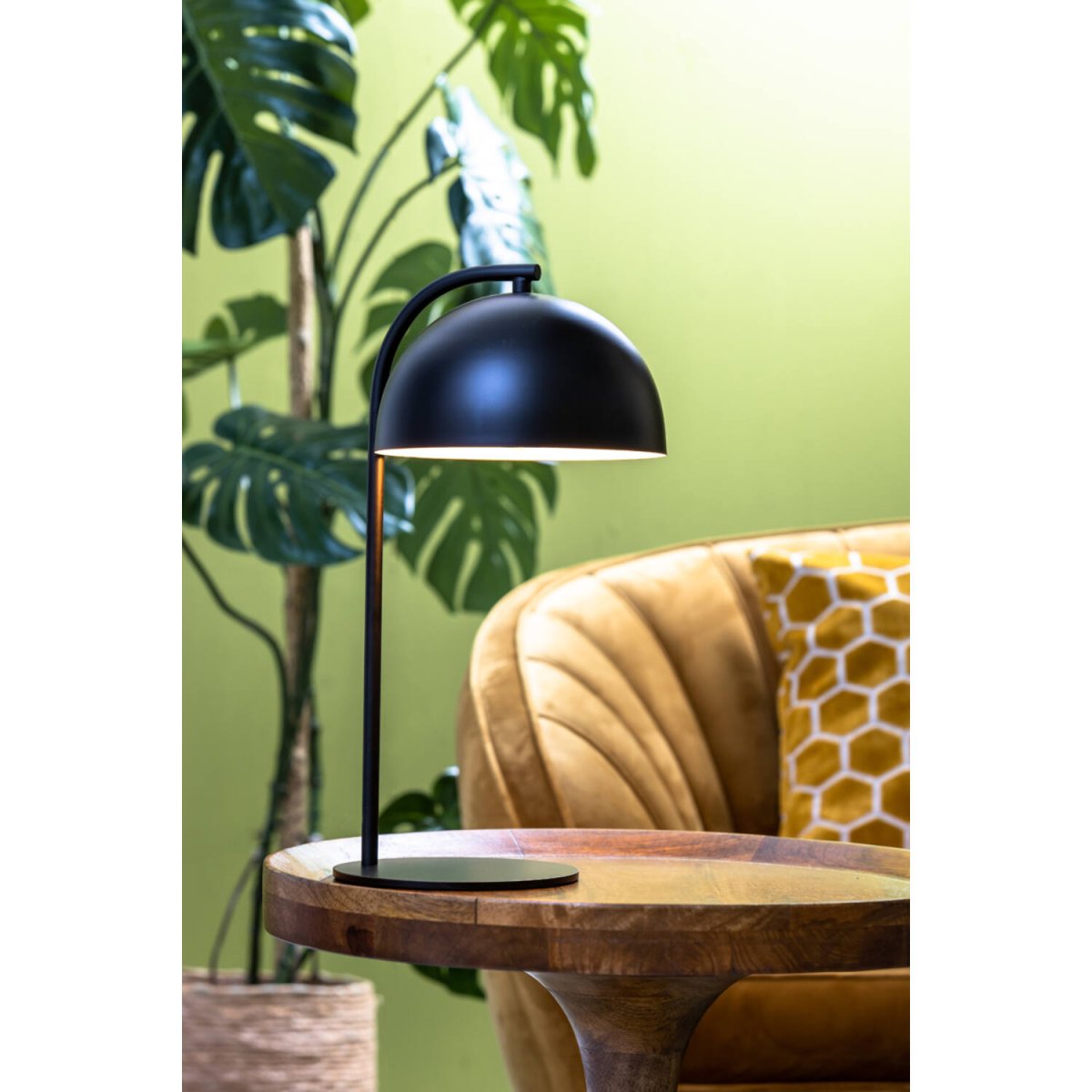 Mette 43cm Sort bordlampe Fra Light & Living - Leveres med ledning, strømafbryder og stik.