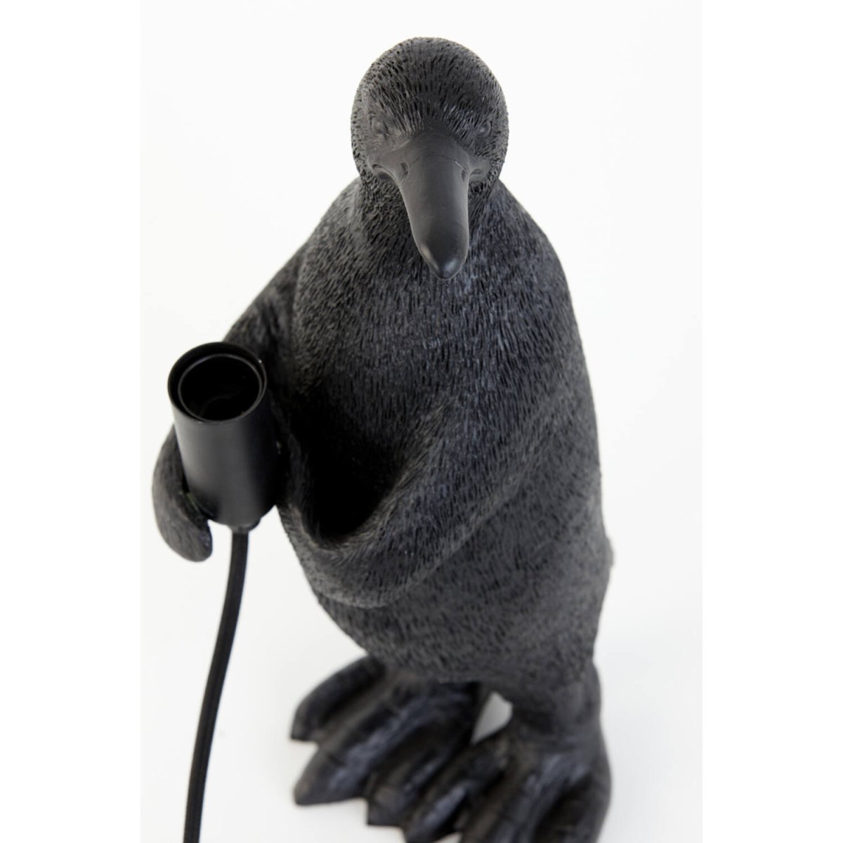 Penguin 24cm Sort bordlampe Fra Light & Living - Penguin er en charmerende og legende lampe, lad den sprede lys og glæde i dit hjem!