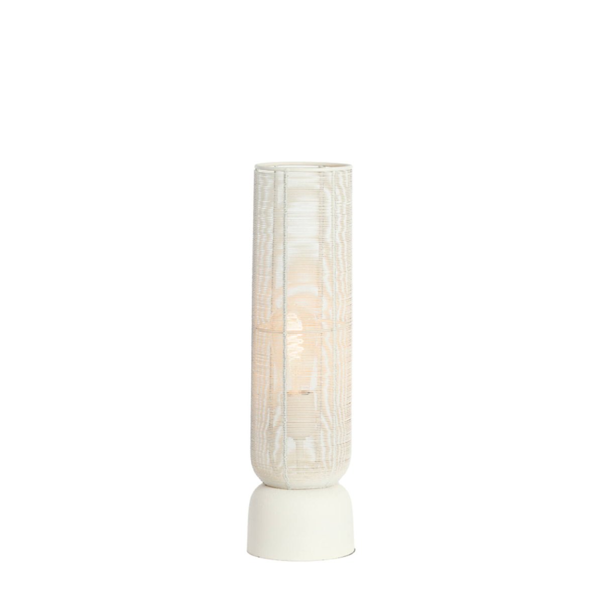 Lezuza 50cm Cremet hvid bordlampe Fra Light & Living - Det luftige design giver et smukt lysspil og passer perfekt ind i både moderne og klassiske interiører.