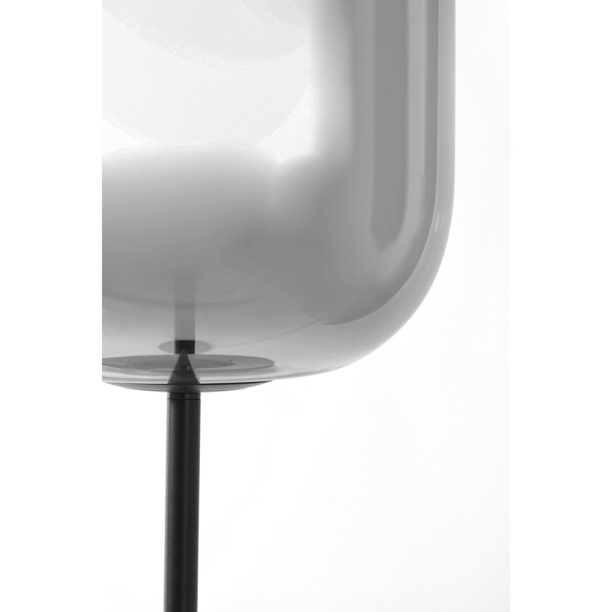 Julia Røgfarvet gulvlampe Fra Light & Living - 
