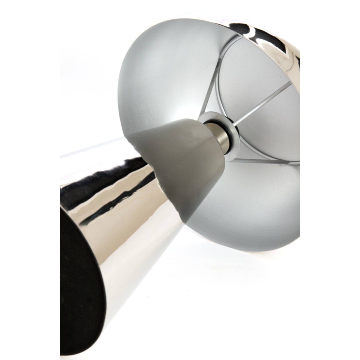 Surrina 50cm Nikkel bordlampe Fra Light & Living - 