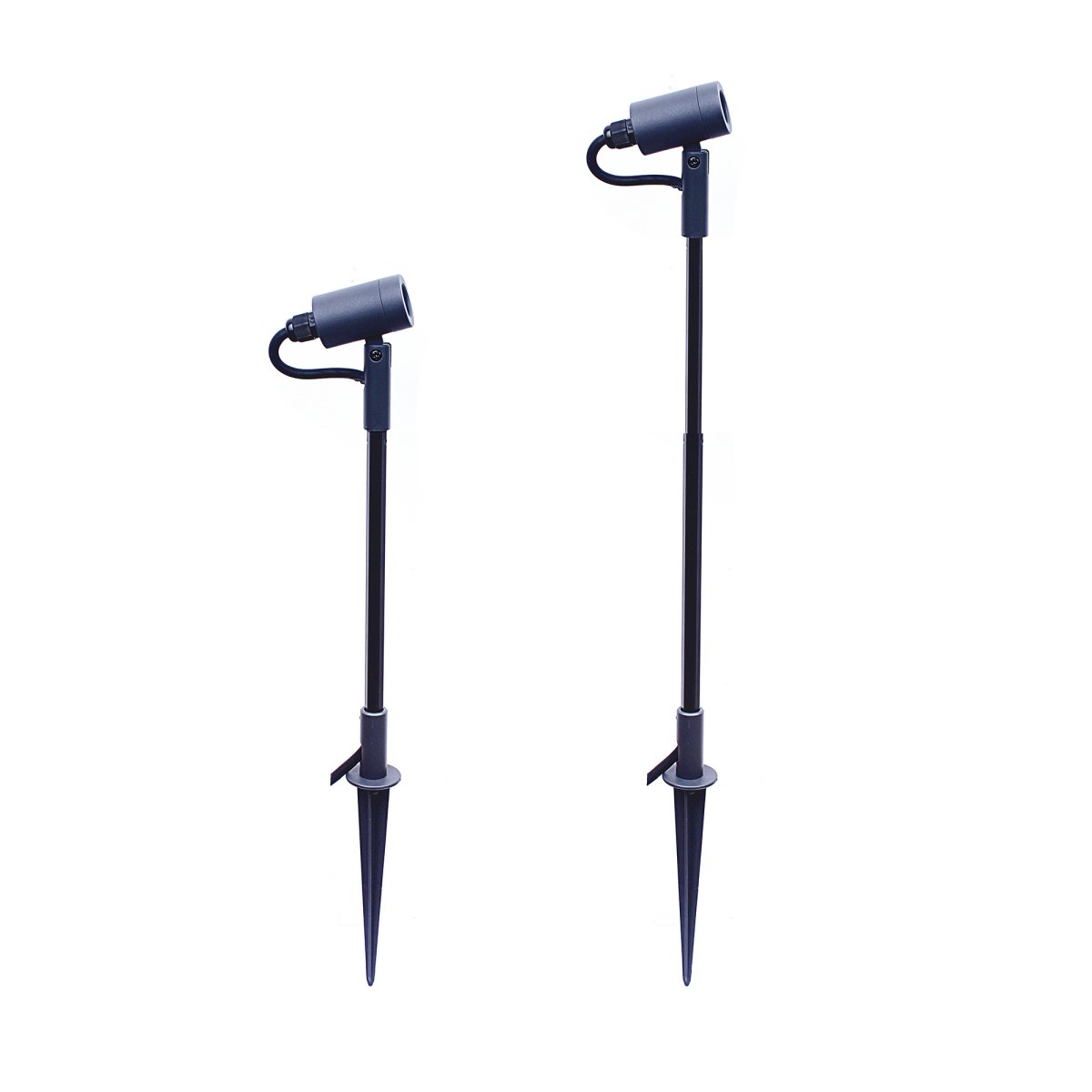 Astro Mørkegrå Fra Lightson - Lyset har en fin spredning og kan rettes både op og ned, hvilket gør at lampen er velegnet til mange forskellige typer buske og træer, men også; korridorer og stier.