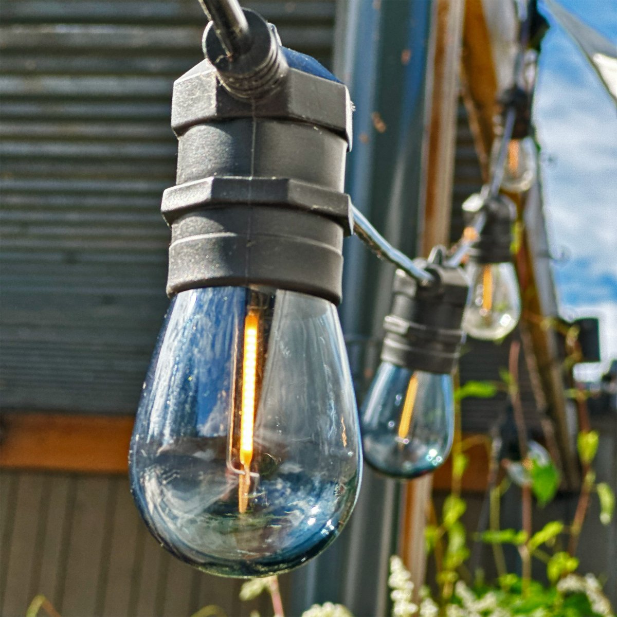 Deco bulb x 5 Røgfarvet Fra Lightson - Havestik &amp; Play fra LightsOn er et fleksibelt og prisbilligt 12-volt system til din have, som du nemt selv installerer og senere kan bygge på, op til 50 meter, hvis du ønsker det.