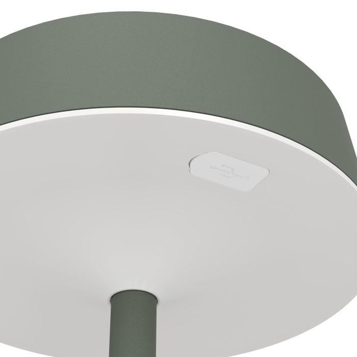 Simeri 30cm Grøn solcellelampe Fra Eglo - Simeri er en stilfuld, solcelledrevet bordlampe, der kombinerer form og funktion til både indendørs og udendørs brug.