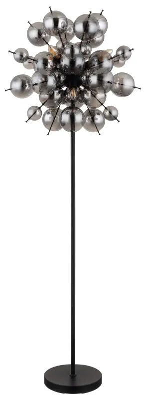 Udo Røgfarvet gulvlampe Fra Globo Lighting - Ge ditt hem en modern och extravagant touch med Udo golvlampa &ndash; en perfekt kombination av design, funktion och atmosf&auml;riskt ljus.