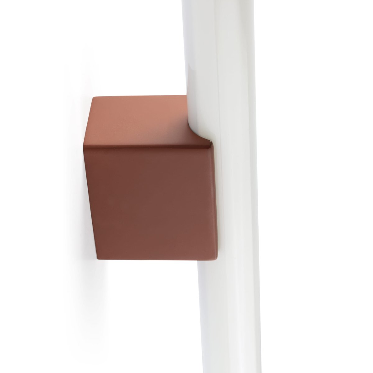Calma 50cm Terrakotta badeværelseslampe Fra Faro Barcelona - Calma er en v&aelig;glampe i terrakotta-finish, perfekt til generel belysning i f.