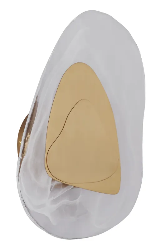 Dorsey 32cm Guld væglampe Fra Globo Lighting - Dorsey v&auml;gglampa f&ouml;rtrollar med sin unika molnformade design och skapar en harmonisk atmosf&auml;r i varje rum.