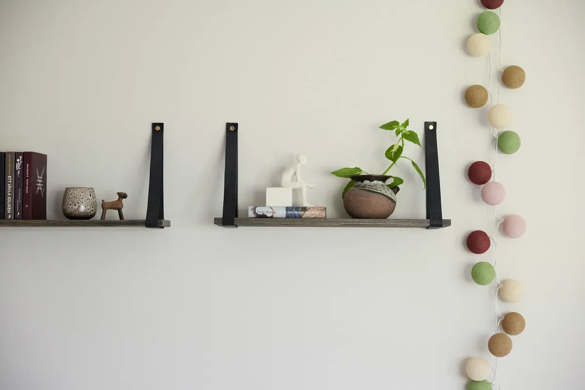 Irislights Autumn 20-lights Flerfarvet Fra Irislights - Kuglerne fastg&oslash;res blot over lysk&aelig;dens lys i den &oslash;nskede r&aelig;kkef&oslash;lge og kan derefter bruges som en dekorativ detalje i et vindue eller som stemningsbelysning i en kurv p&aring; b&oslash;rnev&aelig;relset.