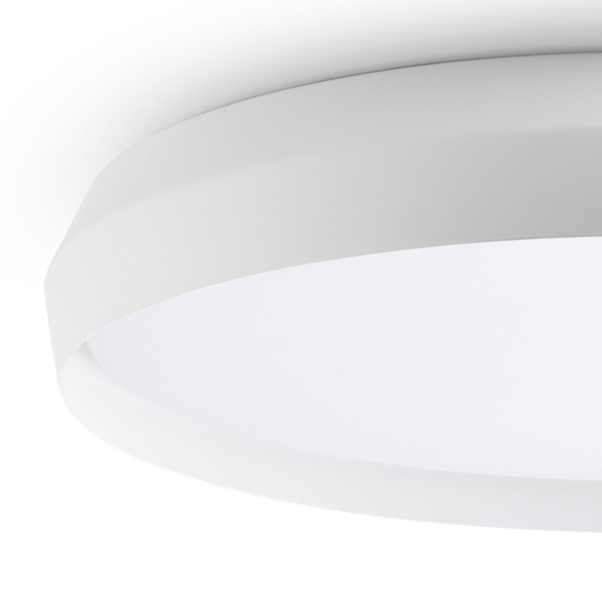 Shoku Ø60 Hvid plafond Fra Faro Barcelona - F&aring;s i flere st&oslash;rrelser og farver - perfekt til at skabe personlige og harmoniske kombinationer i hjemmet eller det offentlige milj&oslash;.