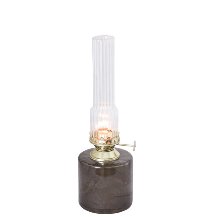 Kerosene lamp elvira small Brun Fra Strömshaga - Lampen er lavet af 50-60% genbrugsglas og passer med v&aelig;ge artikelnummer 116210 og br&aelig;ndere med artikelnummer 139420G eller 121800G.
