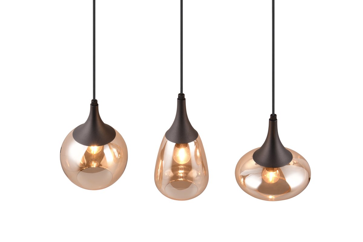 Lumina 68cm Rav loftslampe Fra Trio Lighting - Det matsorte farveskema gør den nem at matche med forskellige farver og indretningsstile, hvilket giver dit hjem et stilfuldt og moderne præg.
