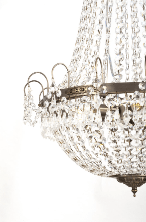 Lang Ø50 Antik messing krystal Fra Norrsken Design - Lang loftlampen i antik messing er et stateligt mesterværk, der emmer af elegance og luksus.
